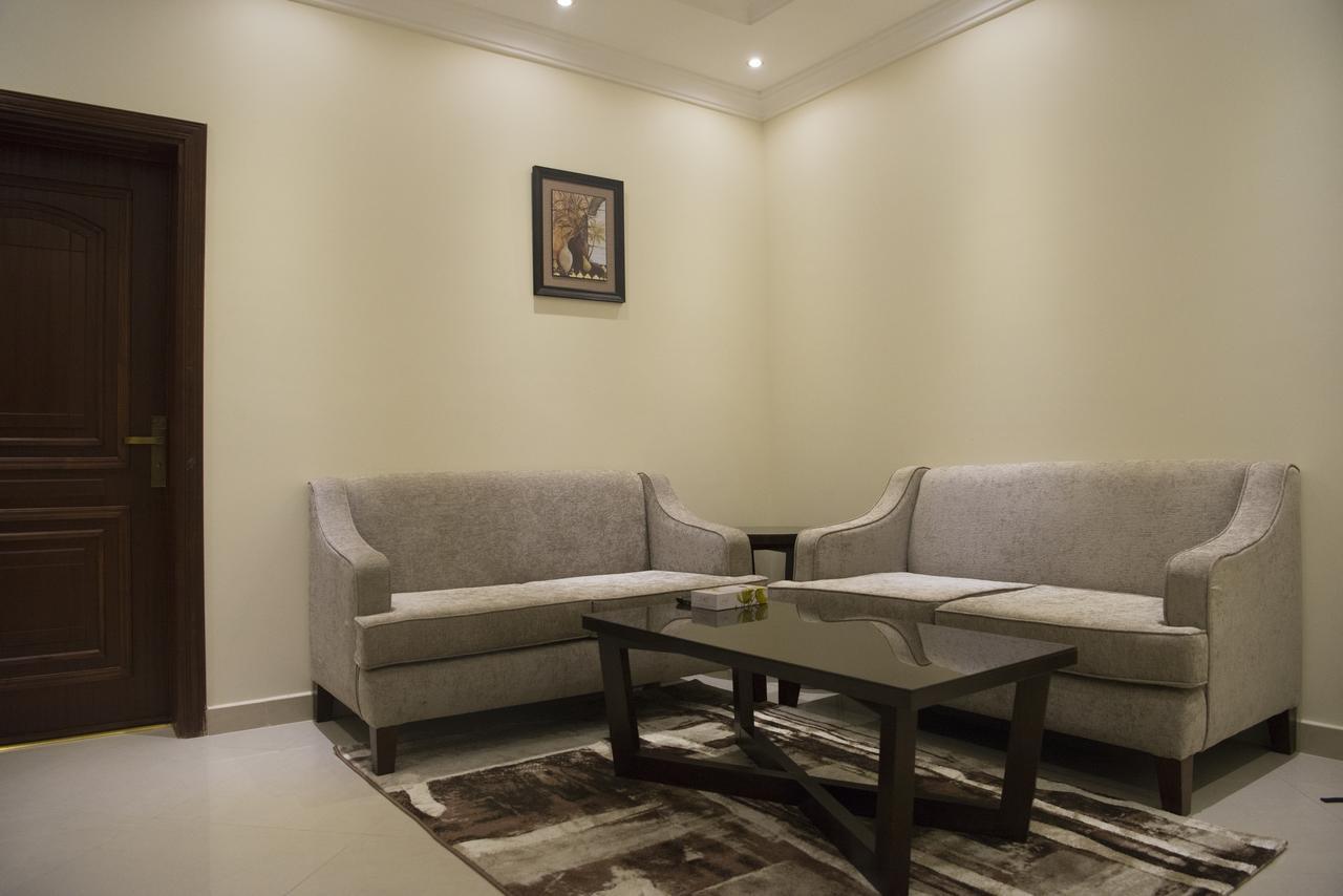 Quiet Dreams - Serviced Apartments Quarysh Branch Jeddah Luaran gambar